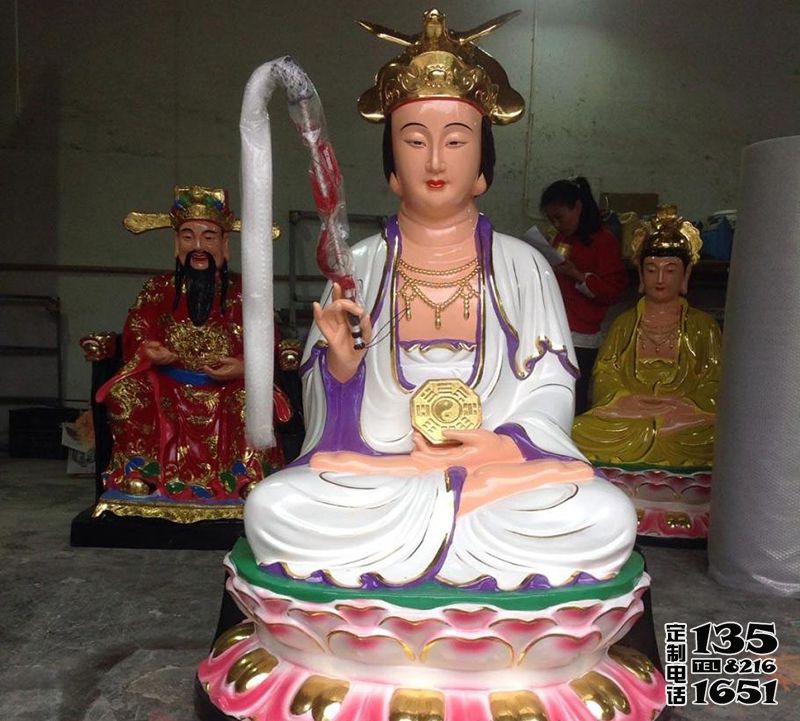 玻璃鋼彩繪寺廟景區(qū)蠶神娘娘雕塑